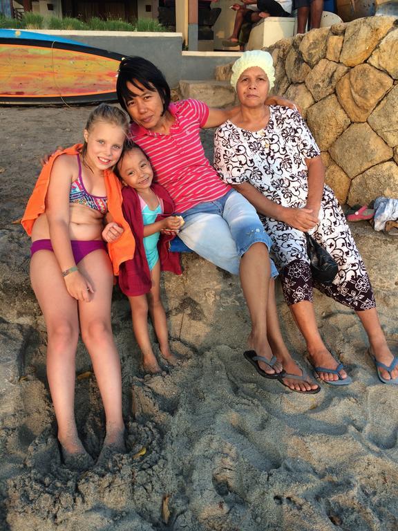 Jeges Homestay Senggigi Esterno foto
