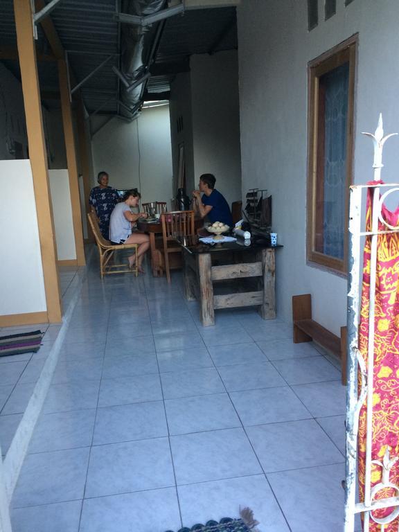 Jeges Homestay Senggigi Esterno foto