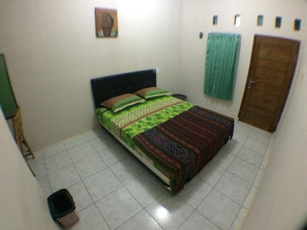 Jeges Homestay Senggigi Esterno foto