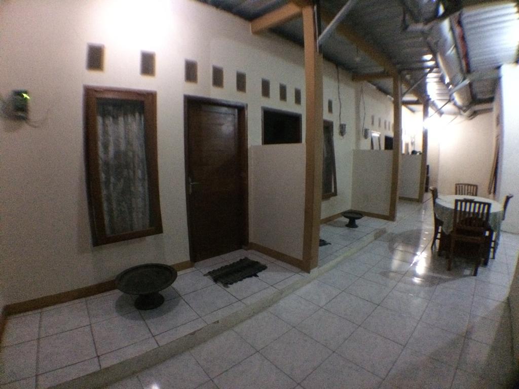 Jeges Homestay Senggigi Esterno foto