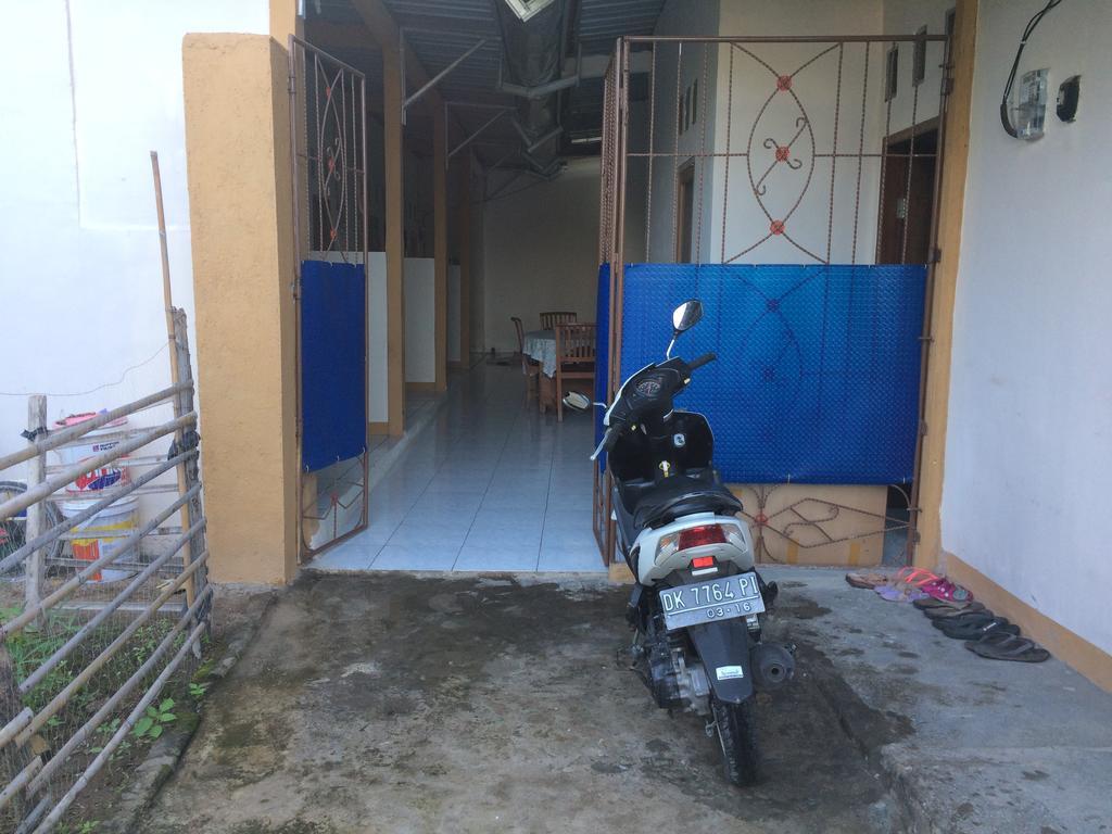 Jeges Homestay Senggigi Esterno foto