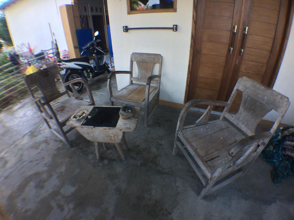Jeges Homestay Senggigi Esterno foto