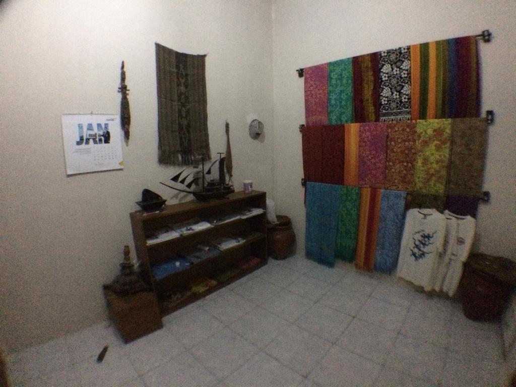 Jeges Homestay Senggigi Esterno foto