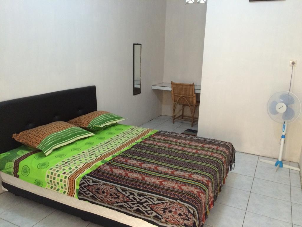 Jeges Homestay Senggigi Esterno foto
