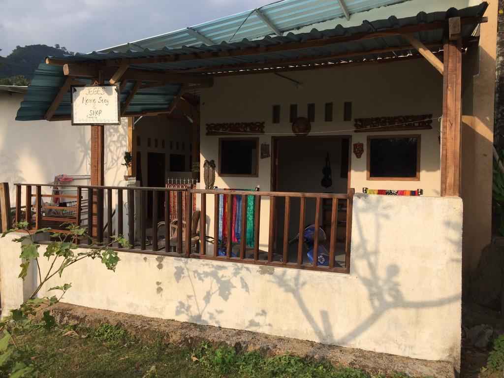 Jeges Homestay Senggigi Esterno foto