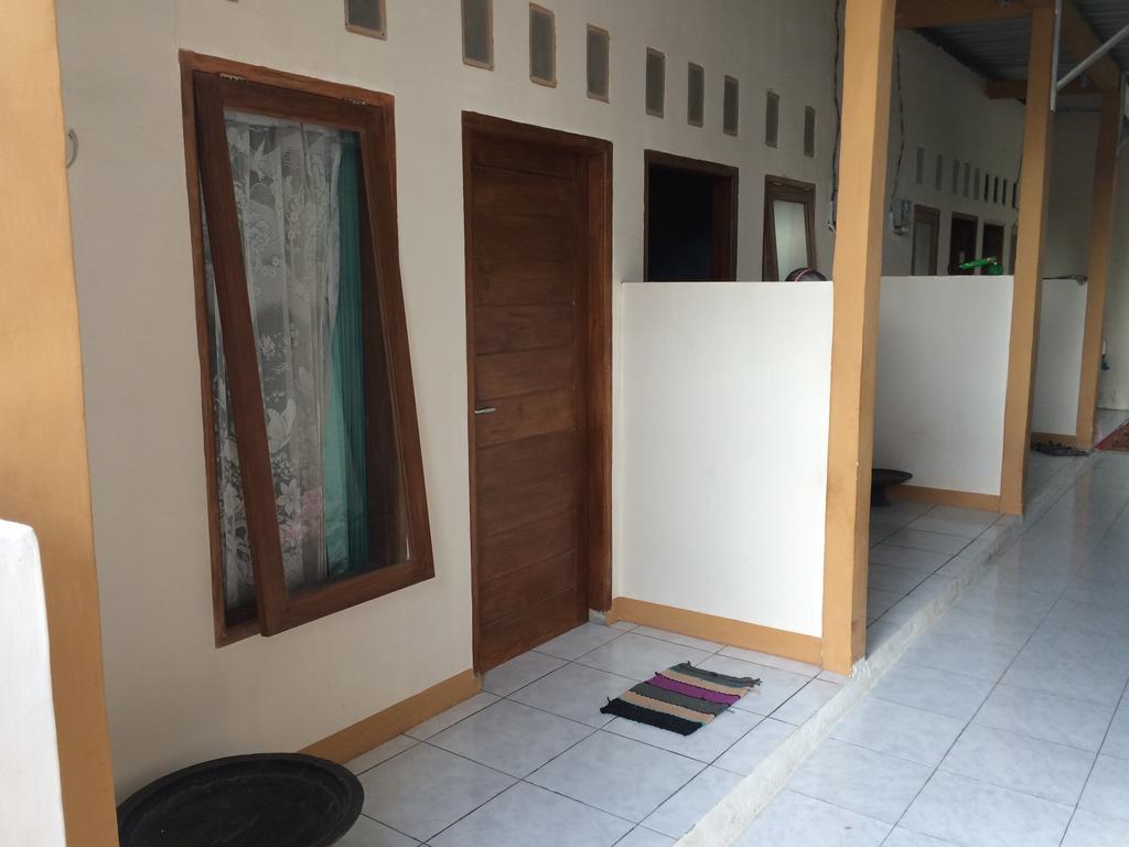 Jeges Homestay Senggigi Esterno foto