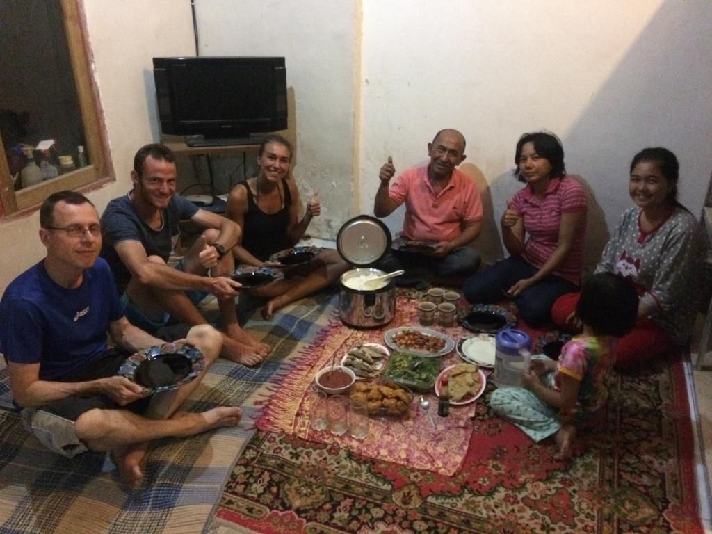 Jeges Homestay Senggigi Esterno foto