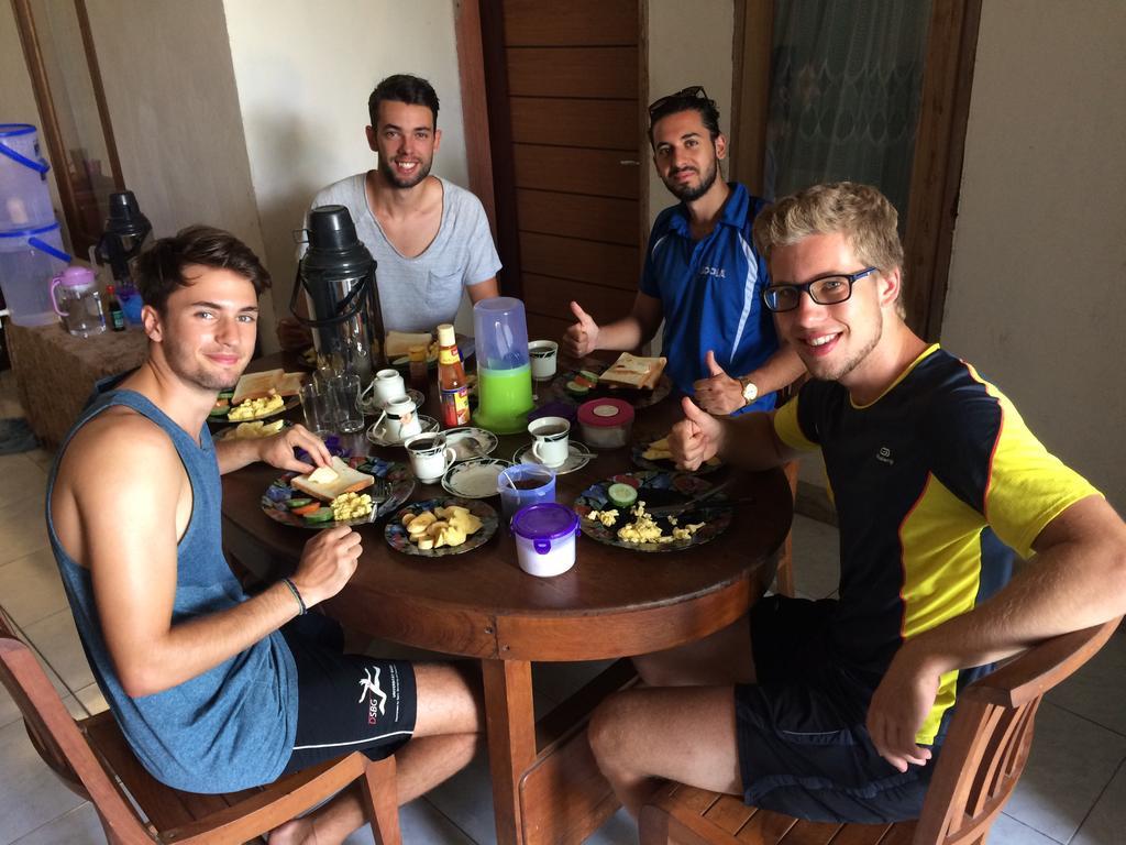 Jeges Homestay Senggigi Esterno foto