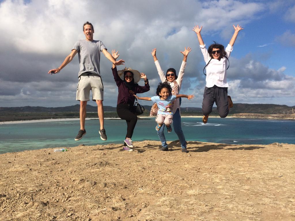 Jeges Homestay Senggigi Esterno foto